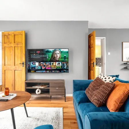 Birmingham City Centre - 3 Bedroom House - Parking - Netflix - Wifi - Up To 7 Guests -12W Exterior photo