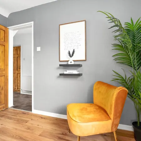 Birmingham City Centre - 3 Bedroom House - Parking - Netflix - Wifi - Up To 7 Guests -12W Exterior photo