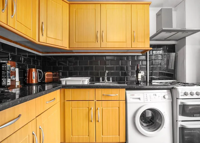 Birmingham City Centre - 3 Bedroom House - Parking - Netflix - Wifi - Up To 7 Guests -12W